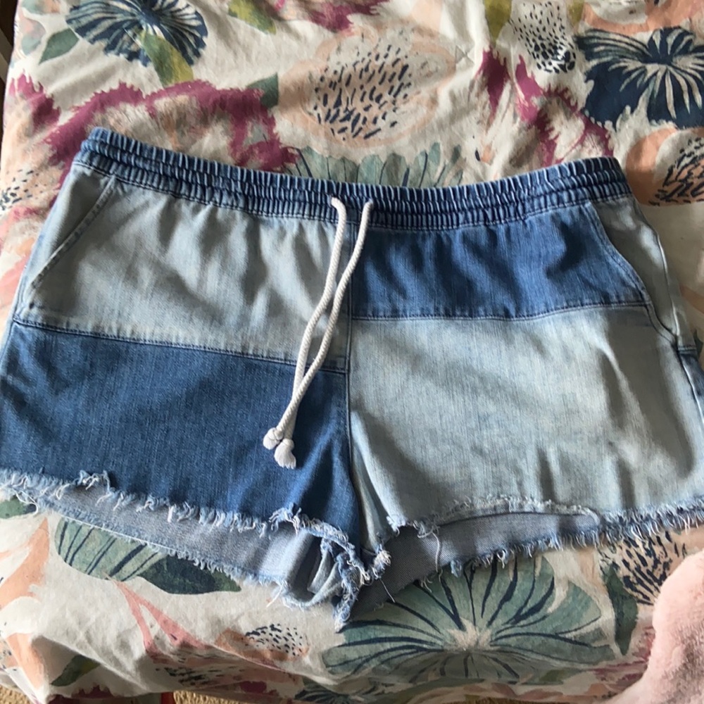 Aerie Denim Shorts W Pockets